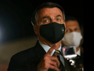 Bolsonaro diz que fez “chapa do pulmão” e fará exame para o novo coronavírus