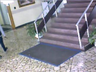 Homem é morto a tiros após invadir unidade da PM com arma falsa