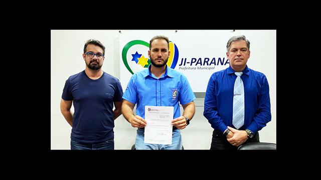 Affonso Cândido nomeia médico Álvaro Galvão secretário da Saúde
