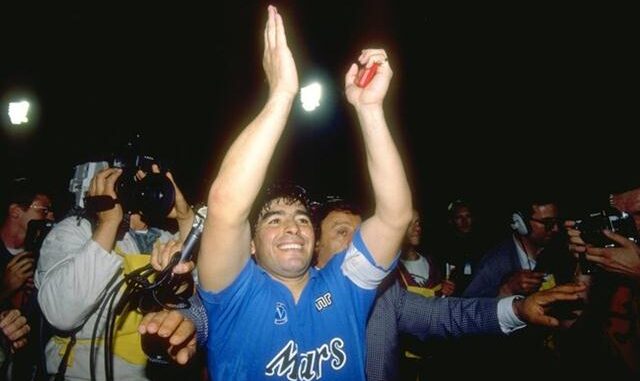 MORRE MARADONA