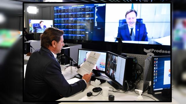 Sem estradas, não tem retorno econômico”, diz Acir Gurgacz