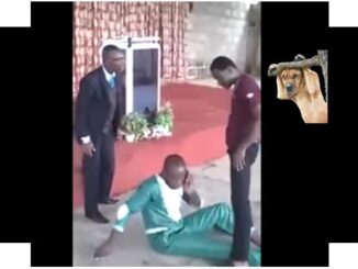 Possuído interrompe exorcismo de pastor para atender ao celular
