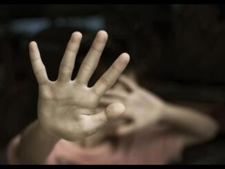 Homem é preso após abusar sexualmente da própria mãe