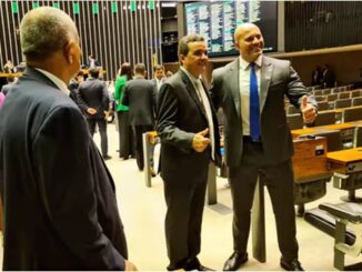 'Defeito na tornozeleira, é o que alega defesa de Daniel Silveira para não uso do equipamento