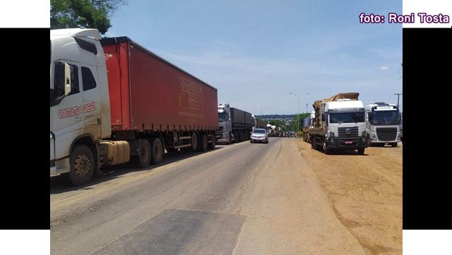 BR-364 em Rondônia amanhece interditada em 10 lugares