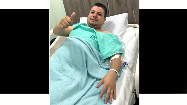 Edinho Fidelis após cateterismo cardíaco