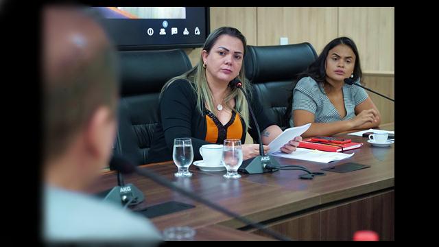 Reposição de materiais e equipamentos no hospital de Base