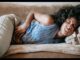Foto: As cólicas menstruais estão associadas ao aumento dos níveis de prostaglandinas no organismo, substâncias químicas que fazem os músculos uterinos se contraírem e relaxarem Canva — Foto: As cólicas menstruais estão associadas ao aumento dos níveis de prostaglandinas no organismo, substâncias químicas que fazem os músculos uterinos se contraírem e relaxarem Canva