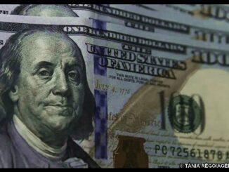 Dólar cai para R$ 5,78, apesar de tarifa de Trump sobre aço e alumínio