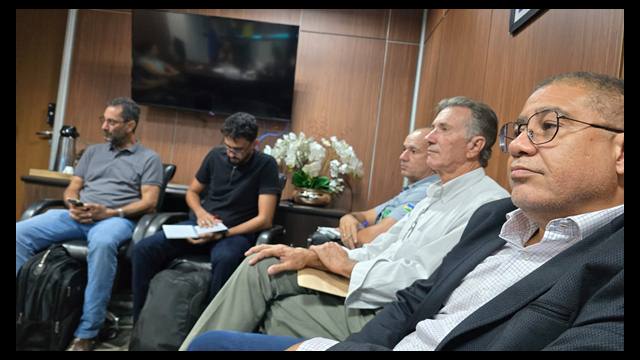 Equipe deputada Cláudia de Jesus dialoga sobre recursos para escolas agrícolas
