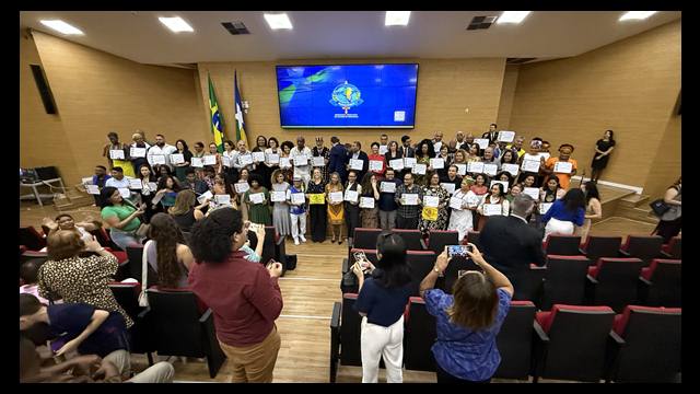 Reconhecida ação de combate ao racismo em Sessão Solene proposta por Cláudia de Jesus 