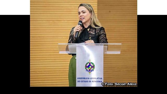 Médicos hematologistas serão homenageados pela deputada Cláudia de Jesus