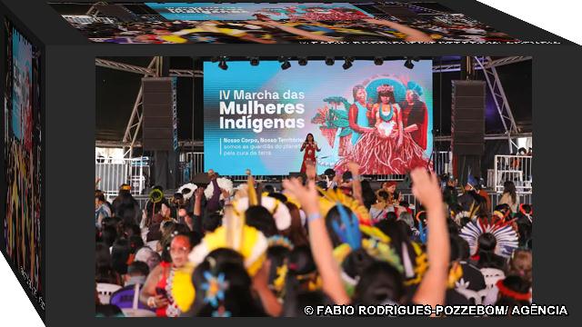 Evento em Brasília reúne 5 mil mulheres indígenas que pedem proteção