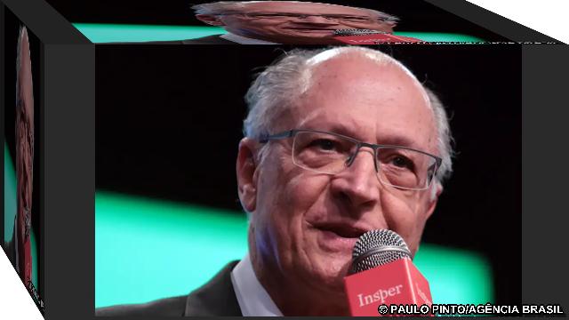Encontro Lula/Trump é 1° passo para resolver tarifaço, diz Alckmin