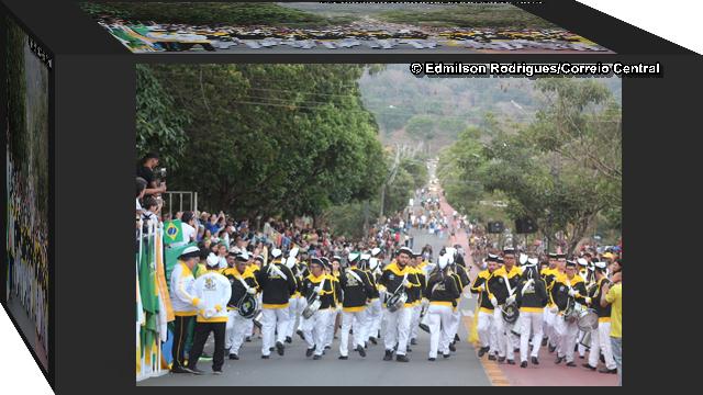 Fanfarra dos veteranos Júlio Guerra desfila em Ouro Preto/RO