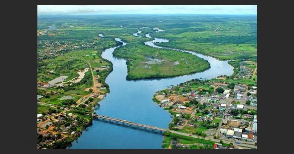 Voluntários participam de ação de limpeza do Rio Machado em Ji-Paraná