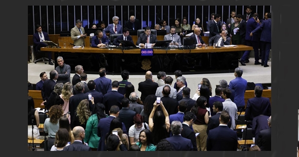 PEC que prevê fim da escala 6x1 será votada pelo Senado na quarta-feira